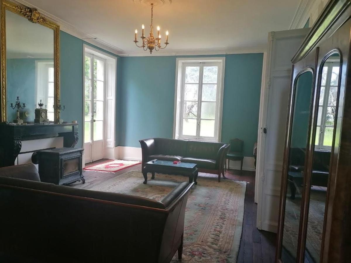 Chateau De Maucouvent Challuy Екстериор снимка