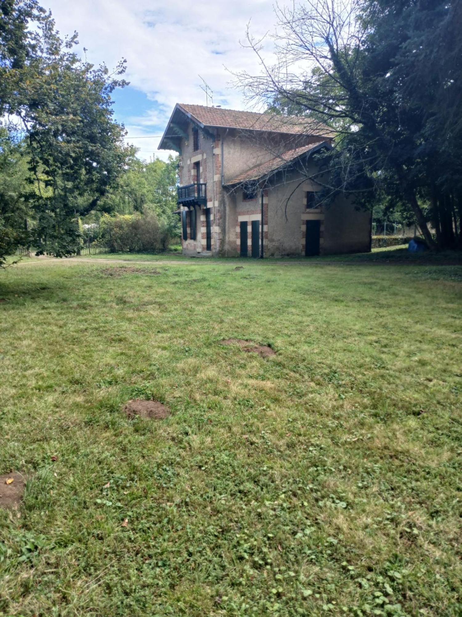 Chateau De Maucouvent Challuy Екстериор снимка